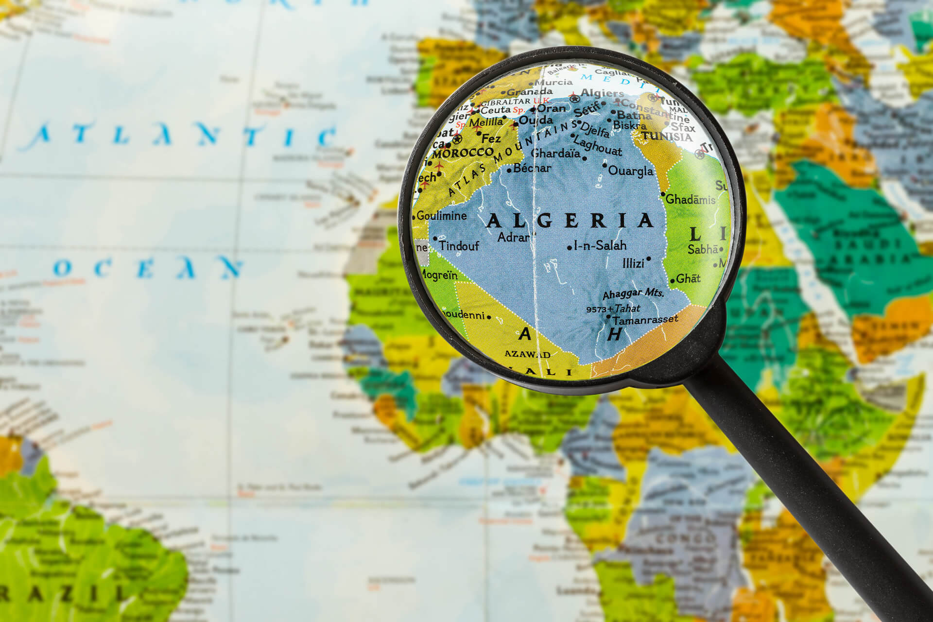 Carte de l'Algérie et de l'Afrique